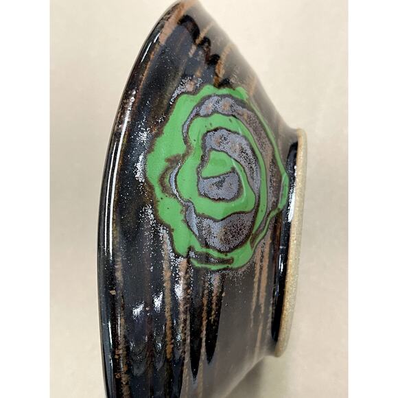 Vintage Pottery with green swirl embellishment - Picture 6 of 8